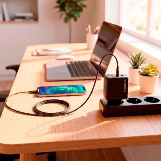 Carregador Universal TRIPLO USB-C e USB-A Fortrek CG633 65W  por 109,00 à vista no boleto/pix ou parcele em até 4x sem juros. Compre na loja Mundomax!