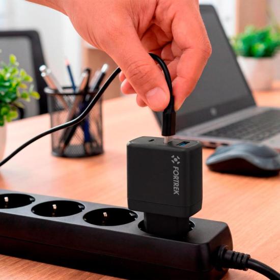 Carregador Universal TRIPLO USB-C e USB-A Fortrek CG633 65W  por 109,00 à vista no boleto/pix ou parcele em até 4x sem juros. Compre na loja Mundomax!