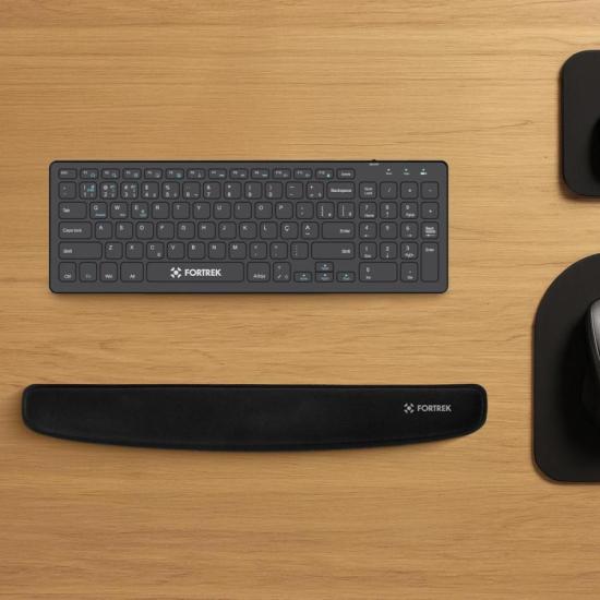 Teclado Sem Fio Office Fortrek KB11 Full Bluetooth Preto por 149,90 à vista no boleto/pix ou parcele em até 5x sem juros. Compre na loja Fortrek!