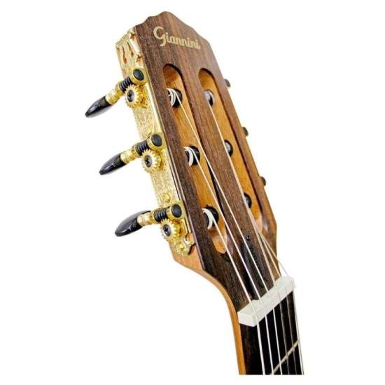 Violão Giannini Roadman Nylon Eletroacústico GRMN Natural por 2.253,00 à vista no boleto/pix ou parcele em até 12x sem juros. Compre na loja Mundomax!