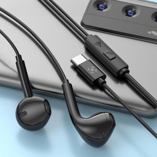 Fone de Ouvido Auricular Com Fio Tipo-C Fortrek EB210 Preto por 27,00 à vista no boleto/pix ou parcele em até 1x sem juros. Compre na loja Mundomax!