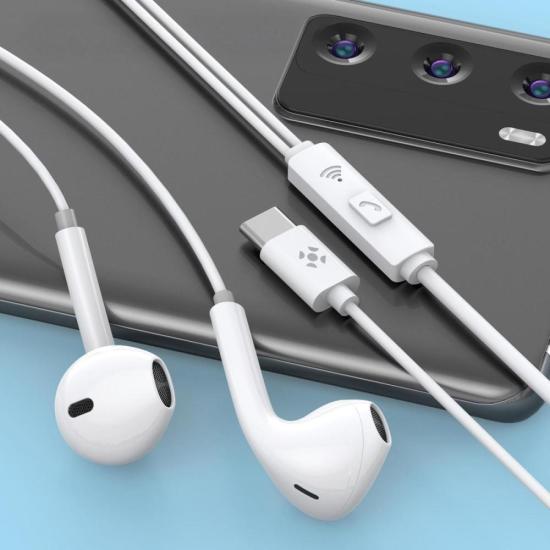 Fone de Ouvido Auricular Com Fio Tipo-C Fortrek EB210 Branco por 27,00 à vista no boleto/pix ou parcele em até 1x sem juros. Compre na loja Mundomax!