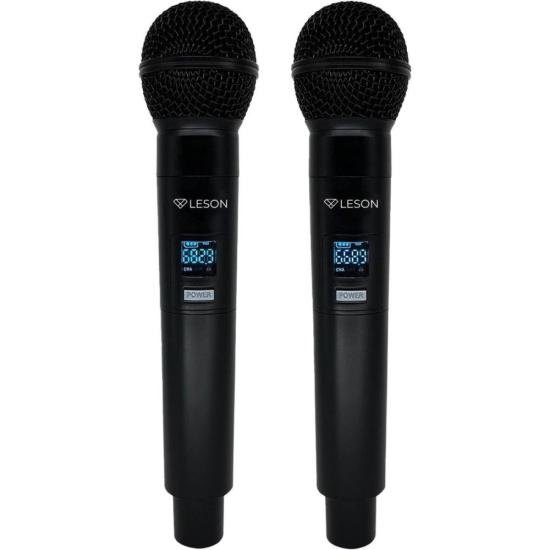 Microfone Duplo Sem Fio Leson LS902 Digital Preto por 666,00 à vista no boleto/pix ou parcele em até 10x sem juros. Compre na loja Mundomax!