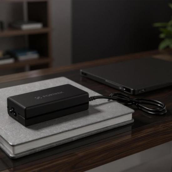 Carregador de Notebook 5.5x2.5 mm Fortrek NC65 19V por 64,00 à vista no boleto/pix ou parcele em até 2x sem juros. Compre na loja Mundomax!