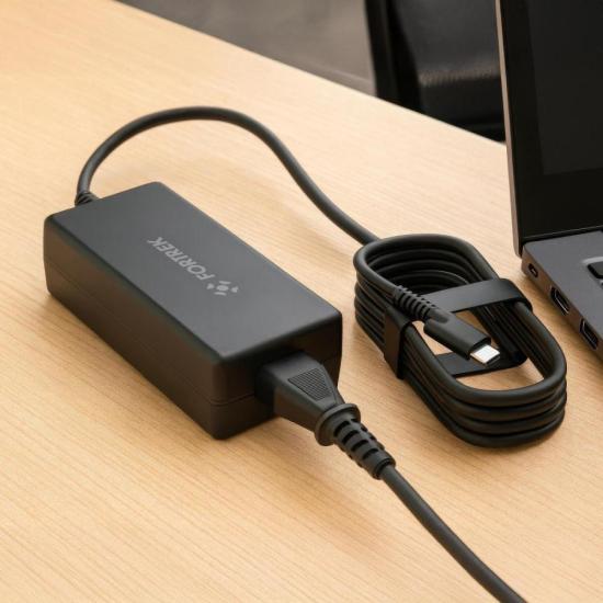 Carregador de Notebook USB-C Fortrek NC61 65w Preto por 114,00 à vista no boleto/pix ou parcele em até 4x sem juros. Compre na loja Mundomax!