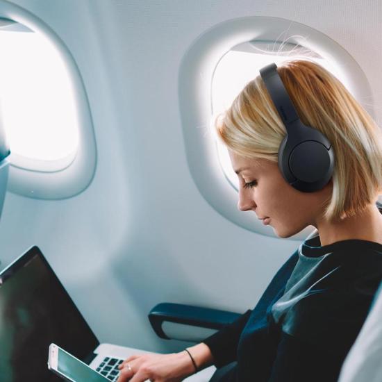 Fone de Ouvido Philips TAH8506 Bluetooth Preto por 650,00 à vista no boleto/pix ou parcele em até 10x sem juros. Compre na loja Mundomax!