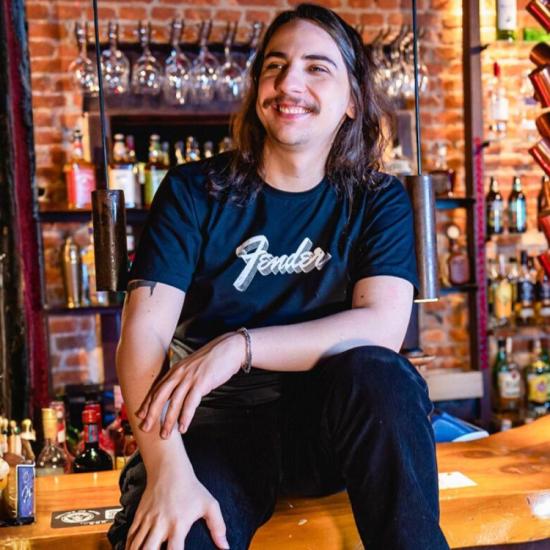 Camiseta Fender Unissex Vintage M por 109,00 à vista no boleto/pix ou parcele em até 4x sem juros. Compre na loja Mundomax!