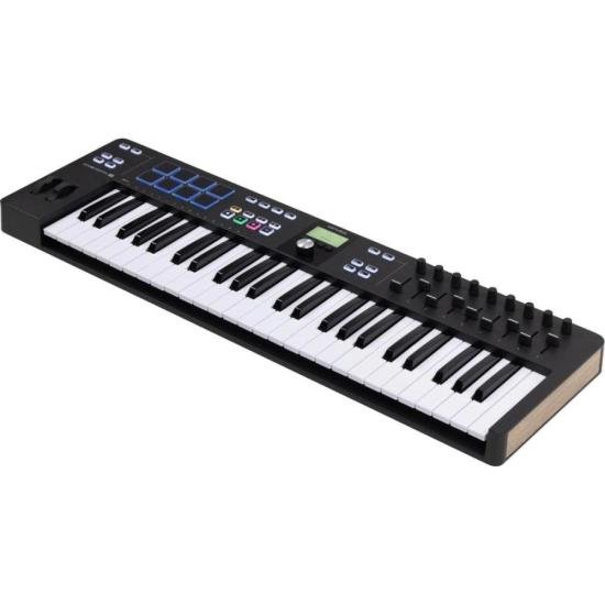 Teclado Controlador Arturia Essential 49 MK3 Preto por 2.599,00 à vista no boleto/pix ou parcele em até 12x sem juros. Compre na loja Mundomax!