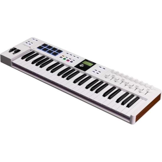 Teclado Controlador Arturia Essential 49 MK3 Branco por 2.599,00 à vista no boleto/pix ou parcele em até 12x sem juros. Compre na loja Mundomax!