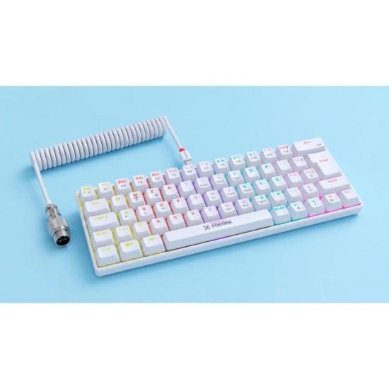 Cabo Coiled Fortrek Helix Branco por 77,00 à vista no boleto/pix ou parcele em até 3x sem juros. Compre na loja Mundomax!