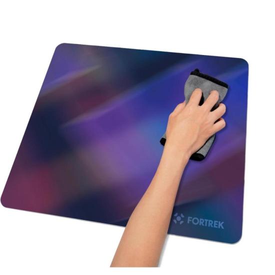 Mousepad Com Infusão de Vidro Fortrek Quickglass PRO Preto por 140,00 à vista no boleto/pix ou parcele em até 5x sem juros. Compre na loja Mundomax!