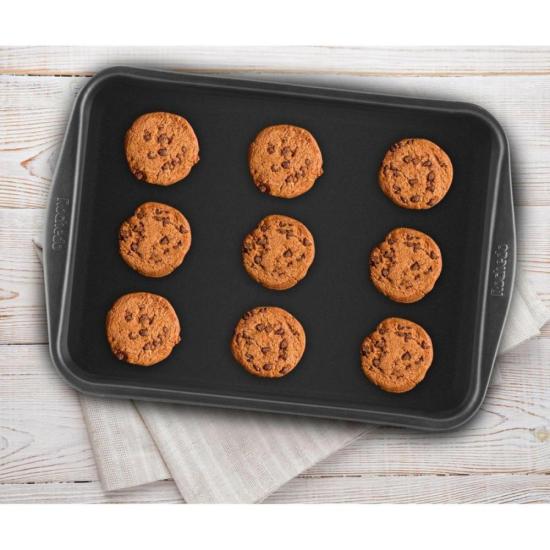 Assadeira Retangular Rochedo Dura+ Antiaderente 37,3x25,5cm por 0,00 à vista no boleto/pix ou parcele em até 1x sem juros. Compre na loja Mundomax!