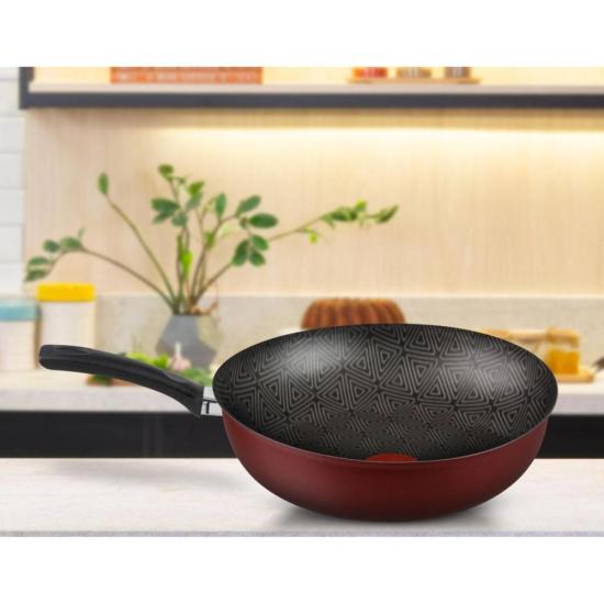 Frigideira Wok Rochedo Facilita Vermelho 28cm por 416,00 à vista no boleto/pix ou parcele em até 10x sem juros. Compre na loja Mundomax!