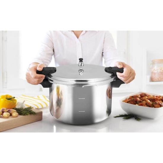 Panela de Pressão de Alta Capacidade Rochedo Pro 15L por 540,00 à vista no boleto/pix ou parcele em até 10x sem juros. Compre na loja Mundomax!