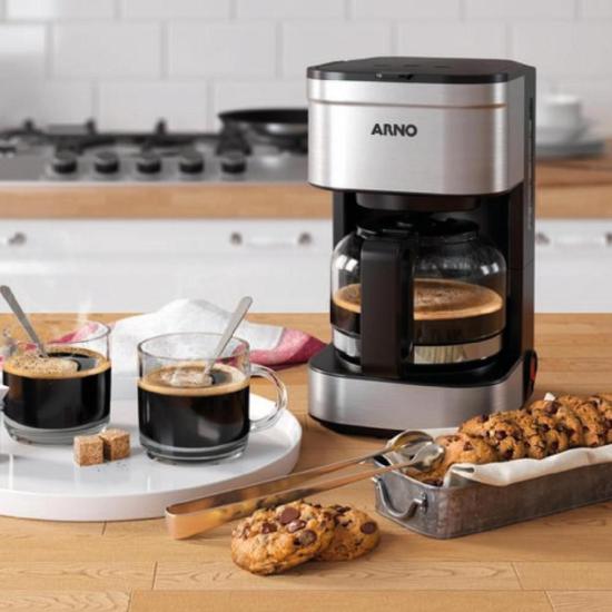 Cafeteira Elétrica Arno Preferita Inox 750ml Jarra de Vidro 220V por 215,00 à vista no boleto/pix ou parcele em até 8x sem juros. Compre na loja Mundomax!
