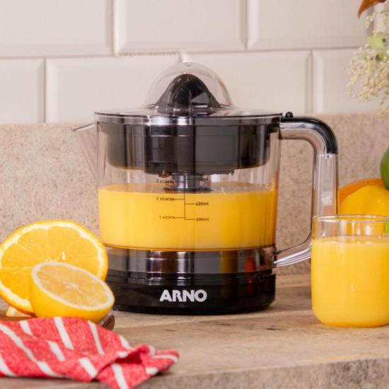 Espremedor de Frutas Arno Express CP31 40W 750ml Preto 220V por 0,00 à vista no boleto/pix ou parcele em até 1x sem juros. Compre na loja Mundomax!