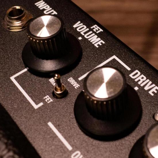 Amplificador de Baixo Laney Digbeth Foundry DBF200 Preto por 4.445,00 à vista no boleto/pix ou parcele em até 12x sem juros. Compre na loja Mundomax!