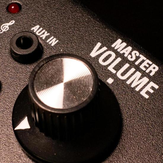 Amplificador de Baixo Laney Digbeth Foundry DBF200 Preto por 4.445,00 à vista no boleto/pix ou parcele em até 12x sem juros. Compre na loja Mundomax!