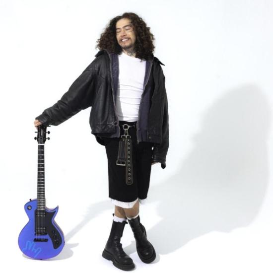 Guitarra Tagima Les Paul Jr Sixmart Signature Whindersson Nunes MCBL por 1.559,00 à vista no boleto/pix ou parcele em até 12x sem juros. Compre na loja Mundomax!