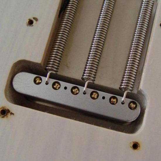 Mola Para Tremulo Torelli TA041 De Guitarra 3 Unidades por 53,00 à vista no boleto/pix ou parcele em até 2x sem juros. Compre na loja Mundomax!