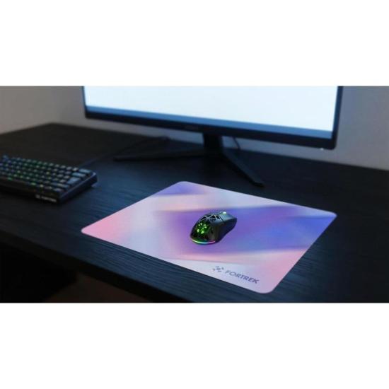 Mousepad Com Infusão de Vidro Fortrek Quickglass PRO Branco por 140,00 à vista no boleto/pix ou parcele em até 5x sem juros. Compre na loja Mundomax!