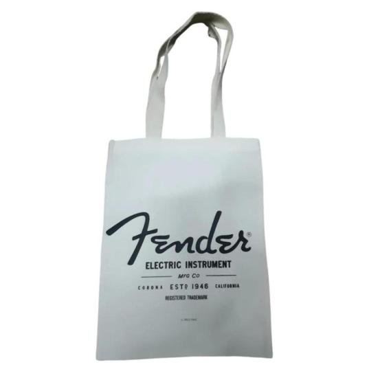 Corta Vento Fender CVF01BK Unissex Preto (TAM P) por 287,00 à vista no boleto/pix ou parcele em até 10x sem juros. Compre na loja Mundomax!