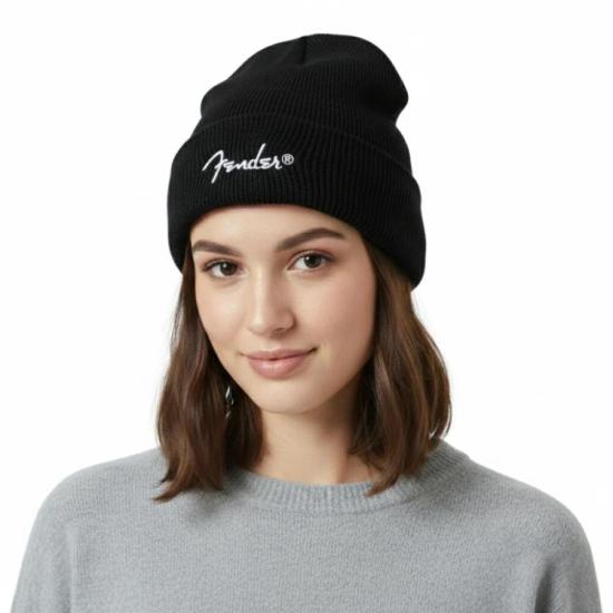 Gorro Fender Preto Logo Branco por 98,00 à vista no boleto/pix ou parcele em até 3x sem juros. Compre na loja Mundomax!