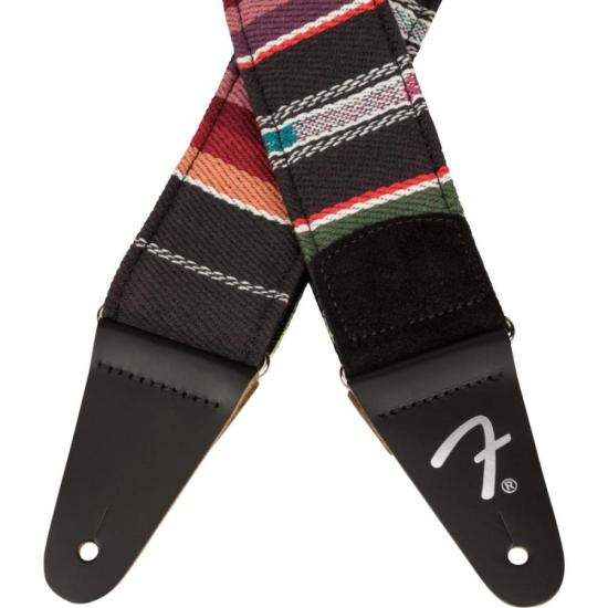 Correia Fender Sonoran 2\" Dusk por 359,00 à vista no boleto/pix ou parcele em até 10x sem juros. Compre na loja Mundomax!