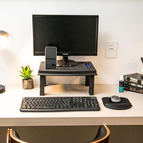 Suporte Para Monitor e Notebook Reliza ERGONEW3 por 59,00 à vista no boleto/pix ou parcele em até 2x sem juros. Compre na loja Mundomax!