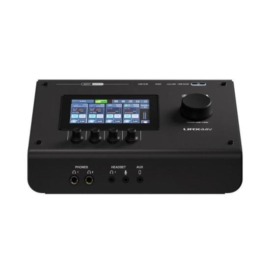 Interface de Áudio Yamaha URX44V Preta por 8.999,00 à vista no boleto/pix ou parcele em até 12x sem juros. Compre na loja Mundomax!