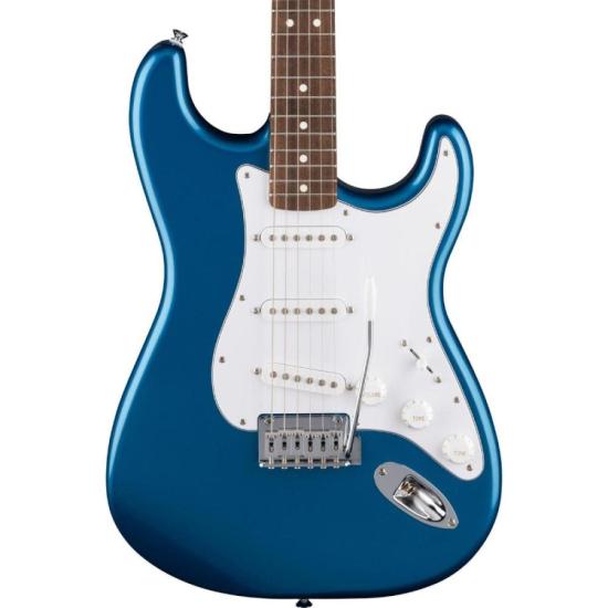 Guitarra Fender Stratocaster Standard por 0,00 à vista no boleto/pix ou parcele em até 1x sem juros. Compre na loja Mundomax!