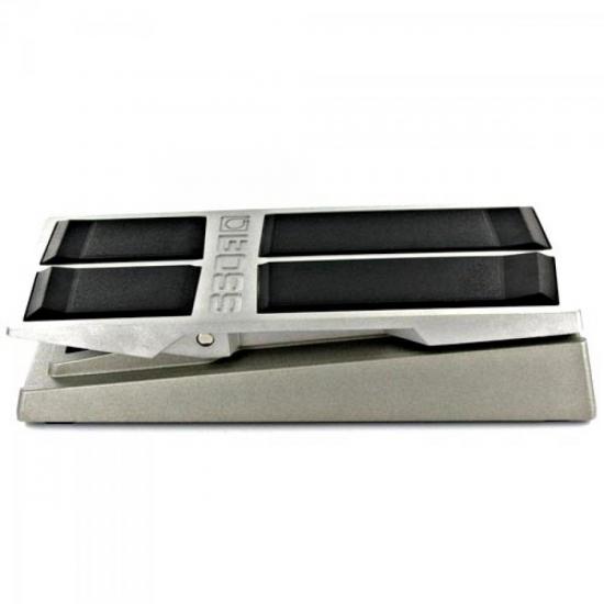 Pedal de Expressão e Volume FV500L Prata/Preto BOSS por 999,90 à vista no boleto/pix ou parcele em até 10x sem juros. Compre na loja Mundomax!